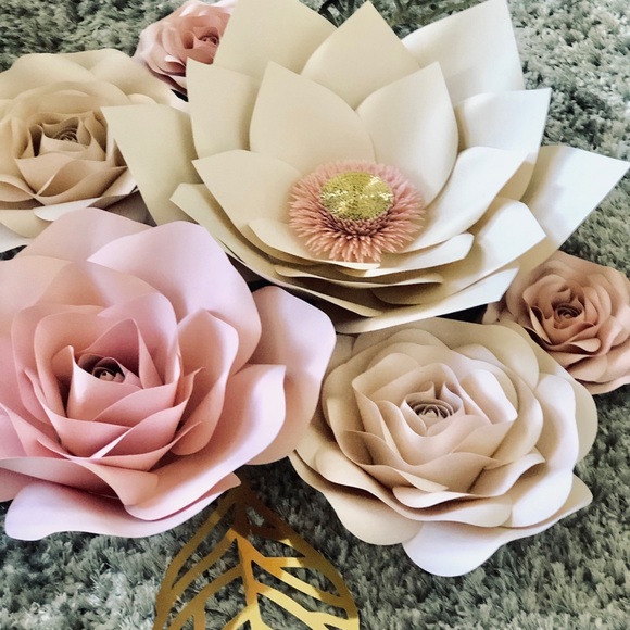 Paper Flower Set - Picture 4 of 8